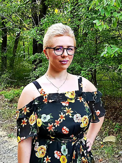 Real teen green eyes girl