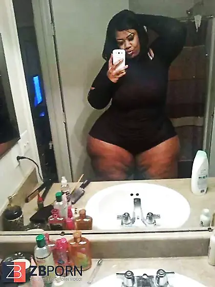Ebony azz Tormentor