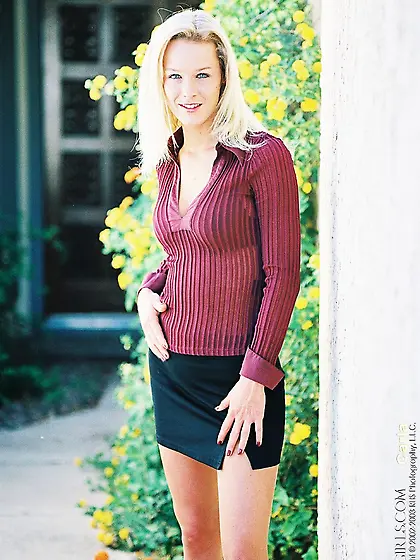 Busty blonde babe Phoenix Ray strips her clothes outdoors and sh