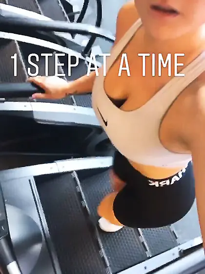 Joanna JoJo Cleavage