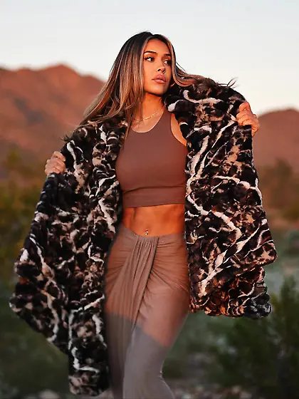 Cassandra Martin.  The hottest woman alive.  Fuck me