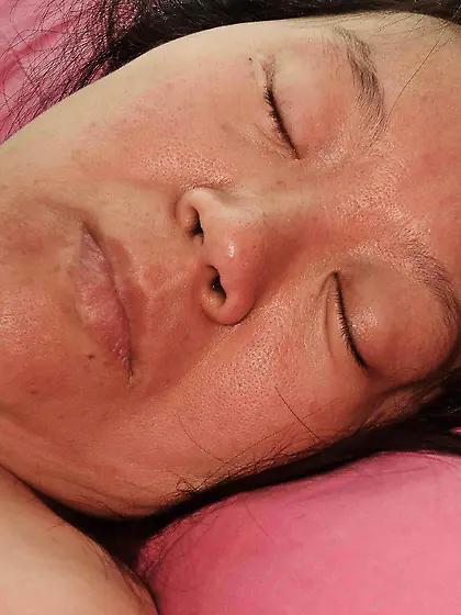 Ugly pig Kim - li and her mother