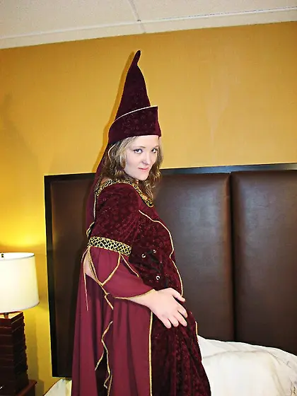 Lynn's Casting-S2 -Costume