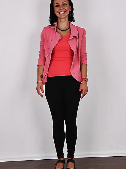 Milf popping pink panties