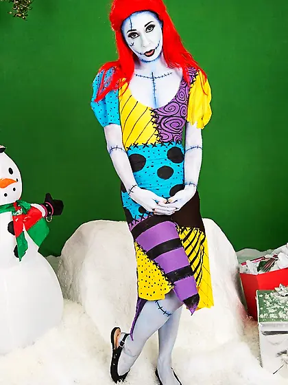 Lusty corpes bride displays