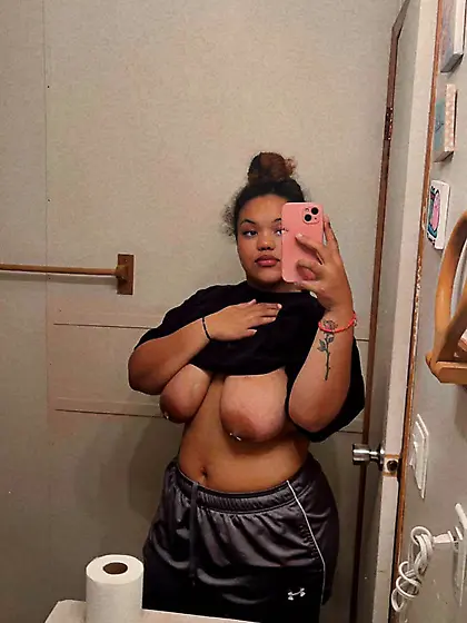 Big Ass Redbone Teen tittys!