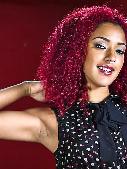 Ebonys pliant pussy put