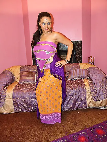 Indian Chick With Big Boobs Fucked Missionary