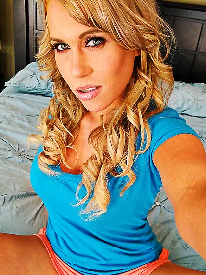 Blonde amateur girlfriend