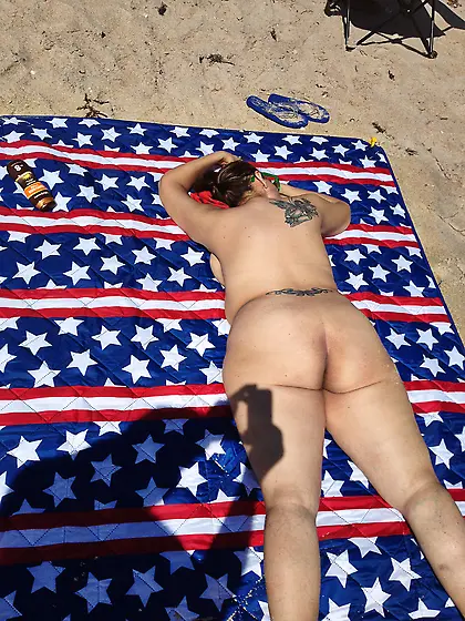 Rachel G. ,  from Florida,  GMILF gets naked