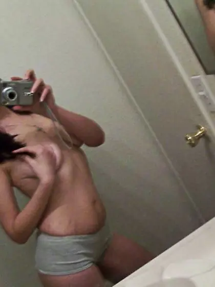 Wild spanish chick gray