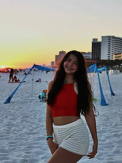 Gracie Busty Cute Nonnude NN