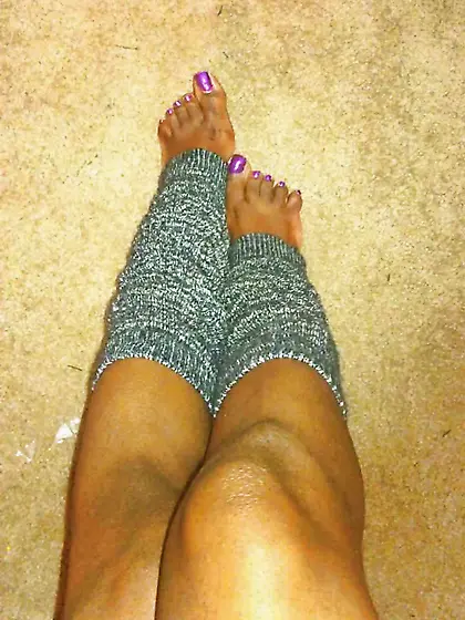 Stunning Dark-Hued Toes In Pantyhose