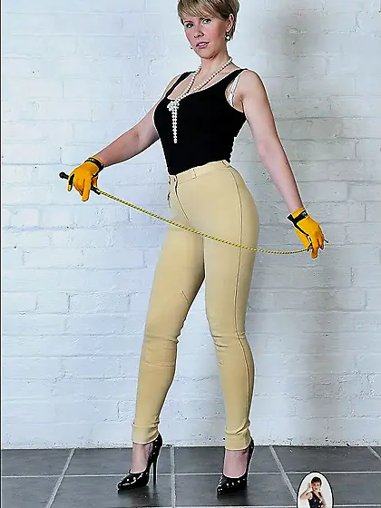 Lady Sonia takes her tight pants off and teases us with her amaz