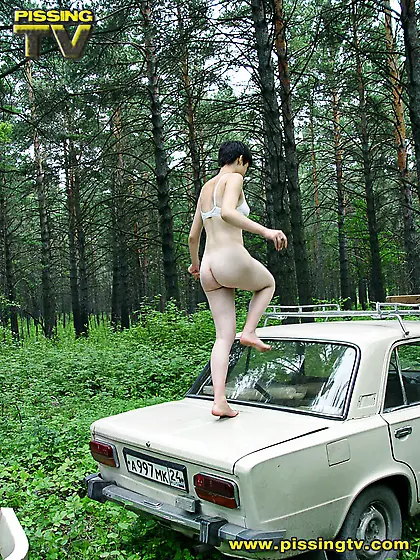 Teen pisses in the forest
