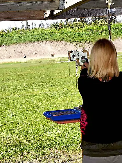 Brunette girl Eva Ellington is eating the pussy of her friend Mo