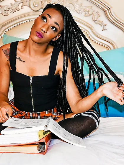 Exotic sweetheart with ease lures white professor into spontaneo