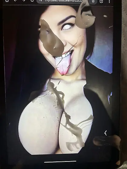 Lechazo pajaso a puta tetona