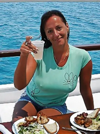 Braless ohne BH unterwegs