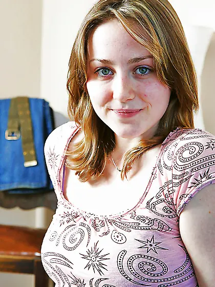 Stacked amateur gal Paula Shy will show her pussy big time