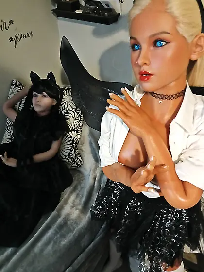 My ladies,  silicone sexdolls