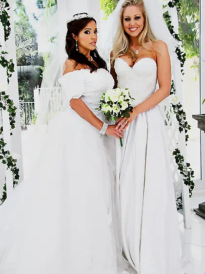 It???s the lesbian wedding with busty Francesca Le and her bride