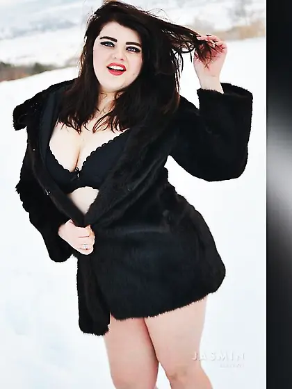 19yo big tits webcam dancing