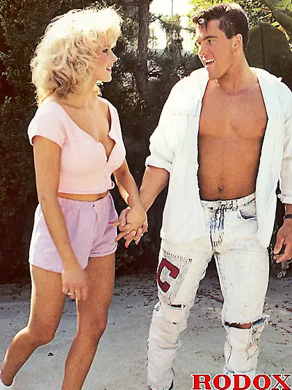 Superb blonde retro wife