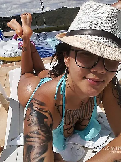 Italian brown eyes girl