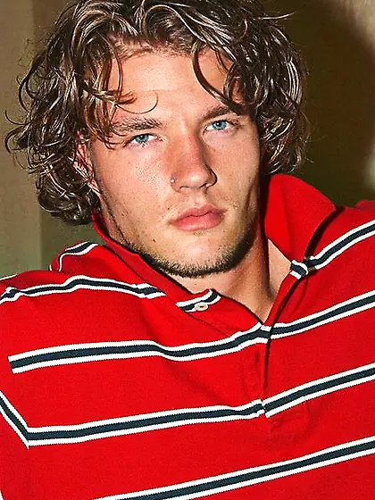 Juliana Jolene takes her clothes off and lets her lover eat out