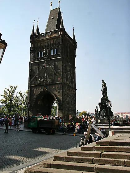 Carla Cox and Morgan Moon are seductive babes who love running s