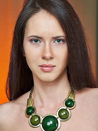 Beautiful young hottie leaves