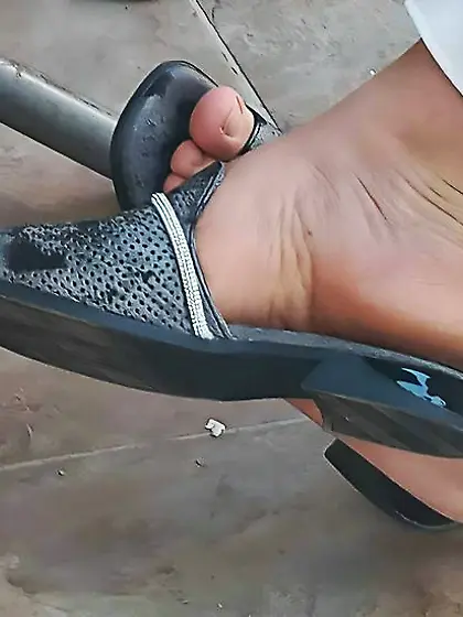 my hot aunt ikki feet