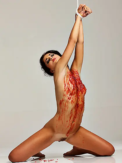 Glamorous nude slave girl Billy Raise with messy body shows her