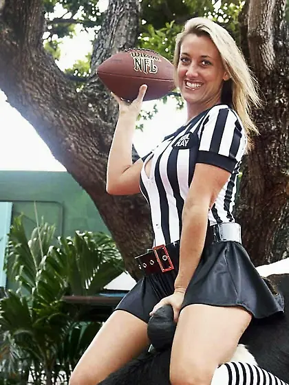 MILF Shaye once loved getting naked in public