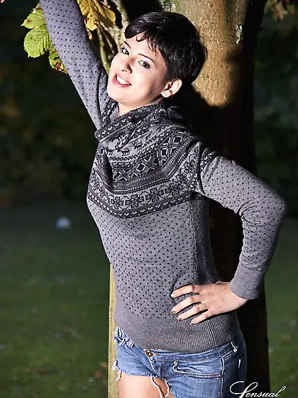 Modest teen during walk in the forest finds perfect spot to take