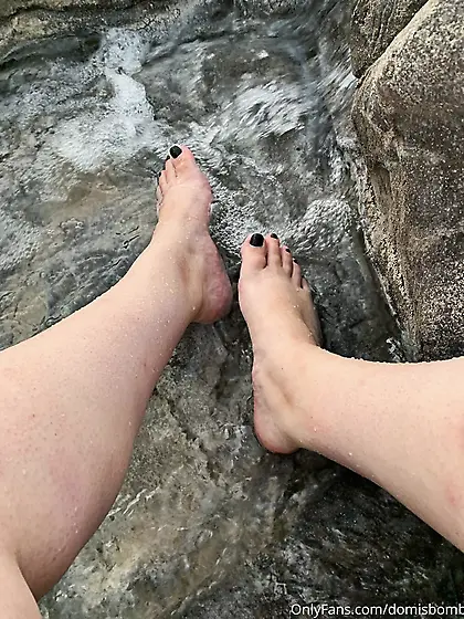 Beautiful Feet Domis