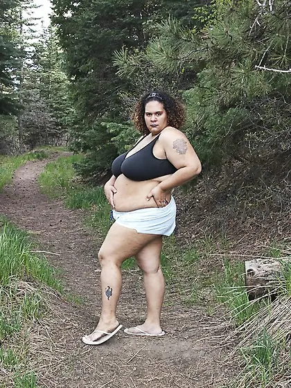 Curvy Flashing Curvy Baby Girl from United...