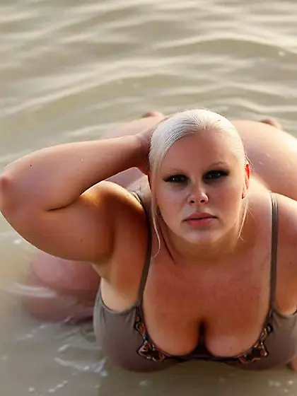 Lustgard Njorijanna - Look alike #4