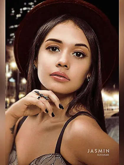 Latin dark eyes girl