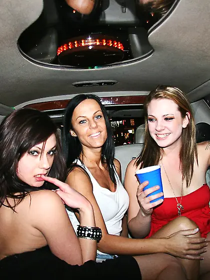 Saucy teens Bailey Blue, Brenda Black and Courtney Madison pleas