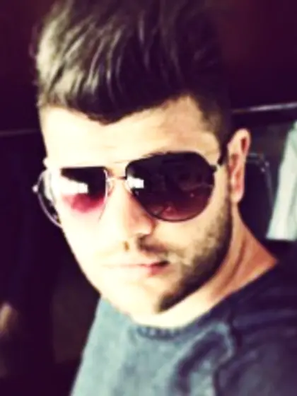 Brunette Sweeteyes23 Zoom.