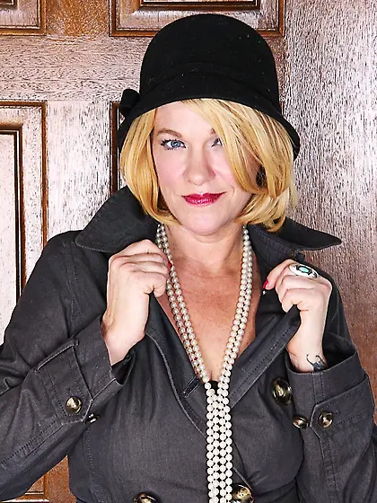 Well-dressed horny wife stretches