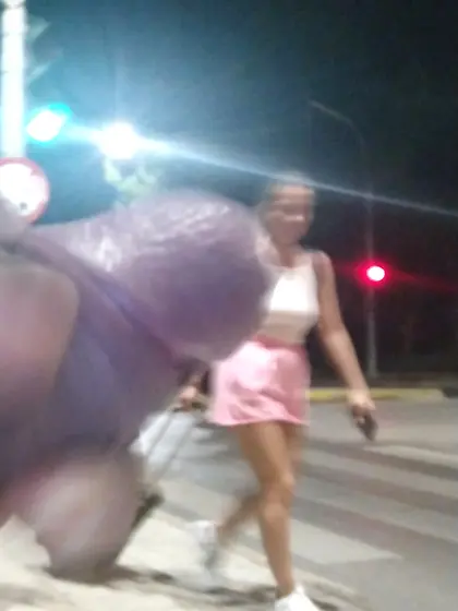 Public masturbation in front of strange women!!!!!