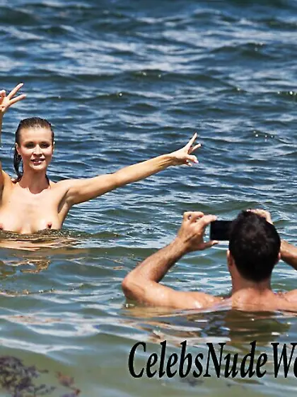 Joanna Krupa Topless Pictures