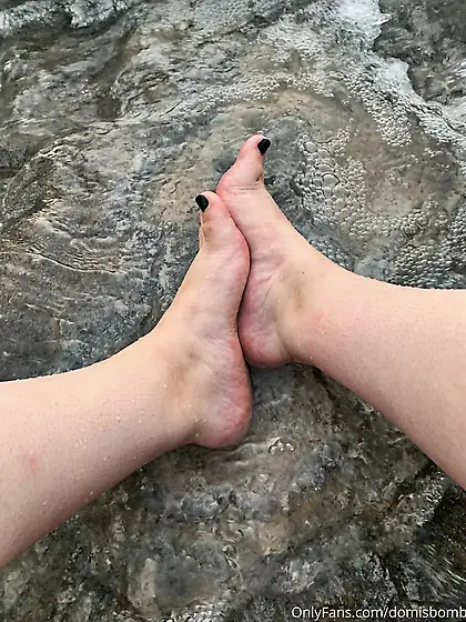 Beautiful Feet Domis