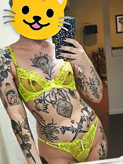 Mirror selfie white titties