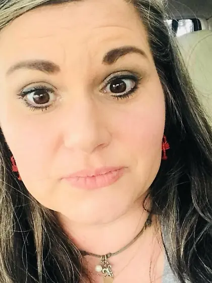 Aimee flashes her huge milkers at mardi gras