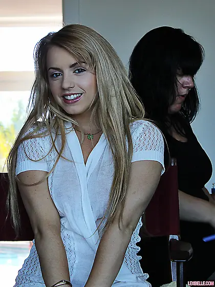 Sexy blonde Lexi Belle with large boobies fingering her shaved t