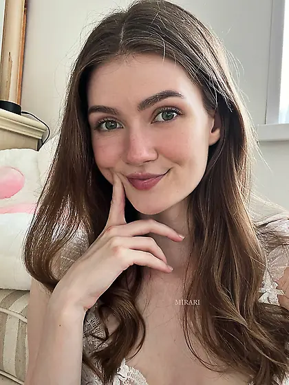 Sexy teen Mirari